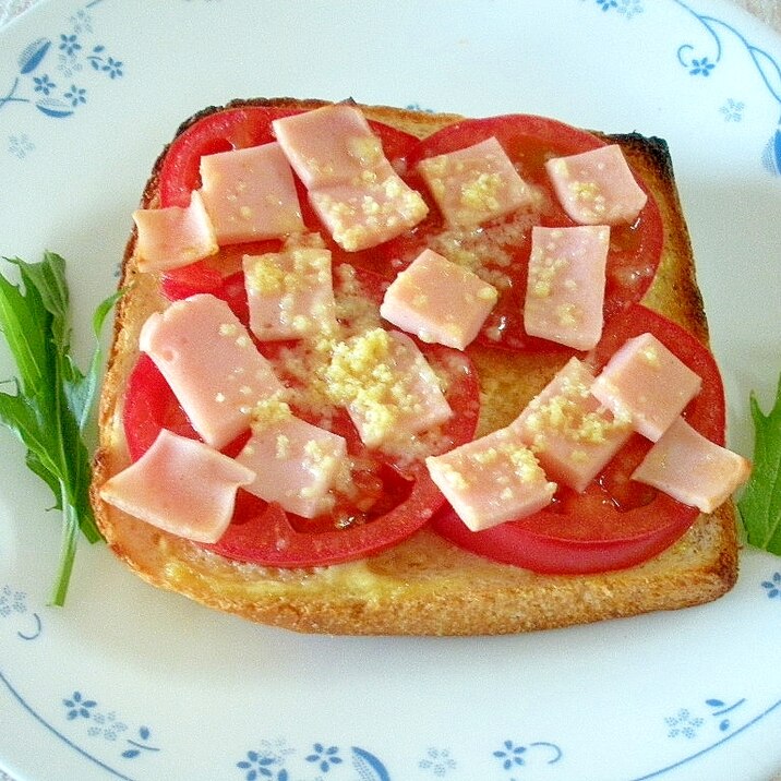 ☆ハムとトマトのせマヨホットケーキトースト☆